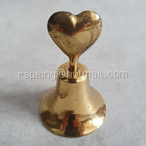 กระดิ่งทองเหลืองด้ามจับรูปหัวใจ
