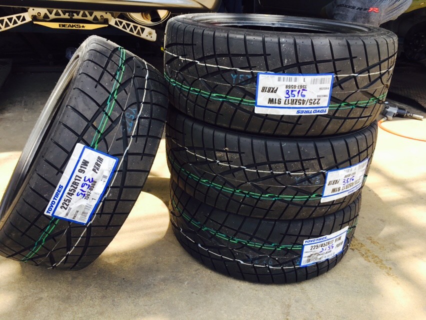 TOYO R1R 225/45-17 เส้น 4750 ปกติ 6100
