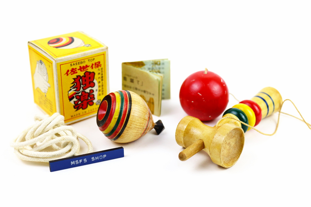 [Vintage] ชุดของเล่นญี่ปุ่น ลูกข่างไม้ และ เคนดามะ