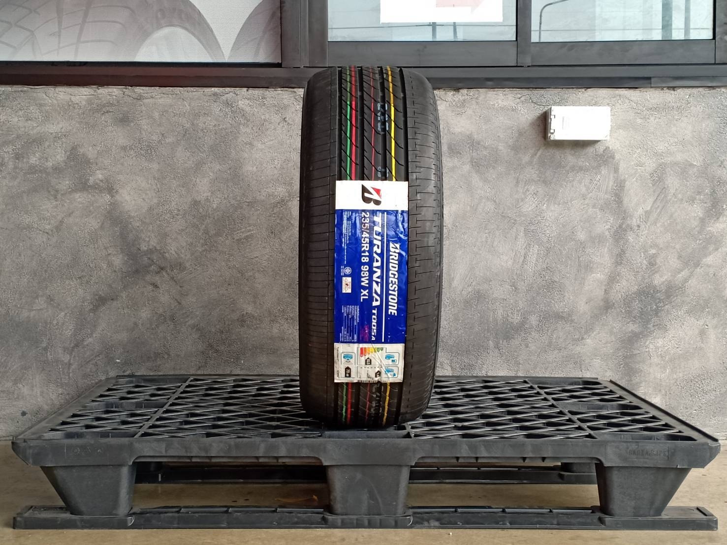 BRIDGESTONE 235/45R18 TURANZA T005A 98W XL MADE IN THAILAND