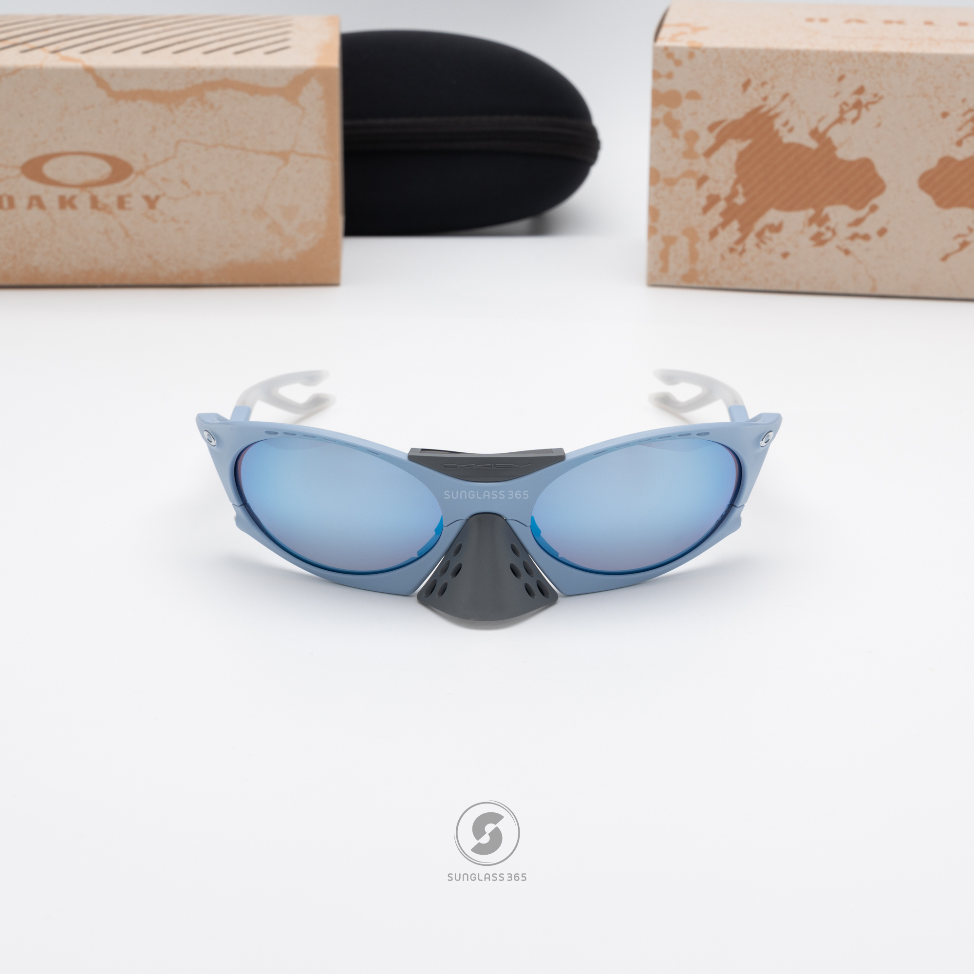 OAKLEY Plantaris OO9437-04 Matte Stonewash Prizm Deep Water Polarized