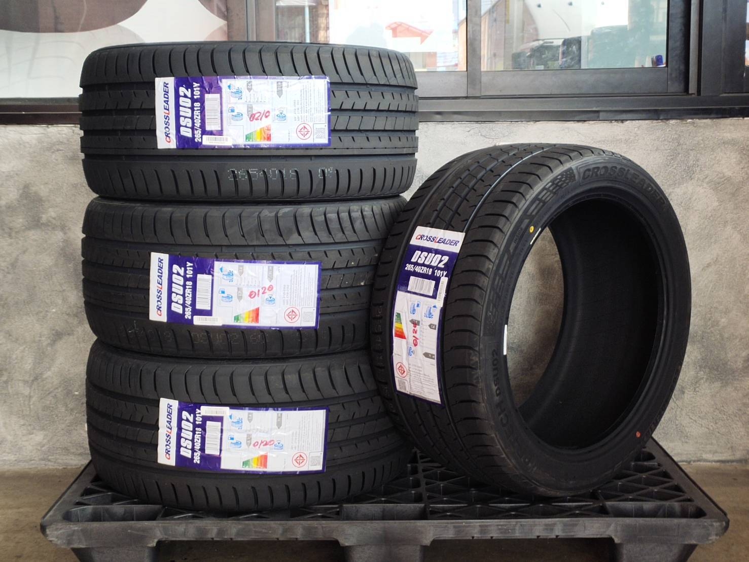 CROSSLEADER 265/40ZR18