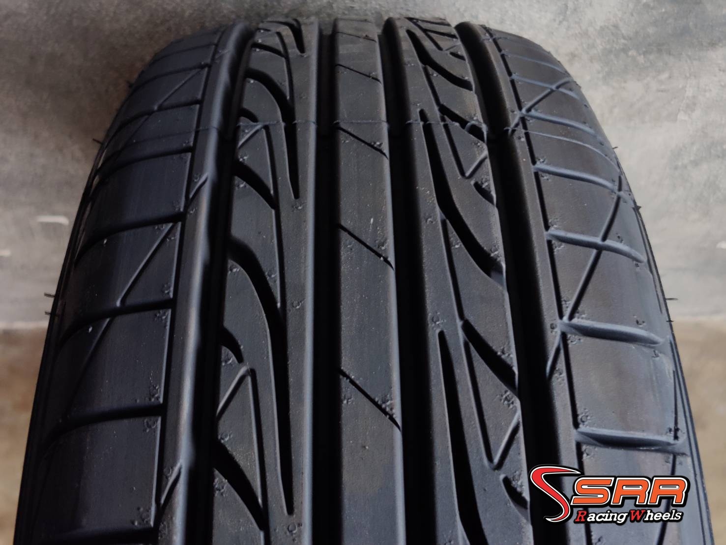 DUNLOP 195/65R15 SP SPORT LM704 ปี2021 ราคาถูก