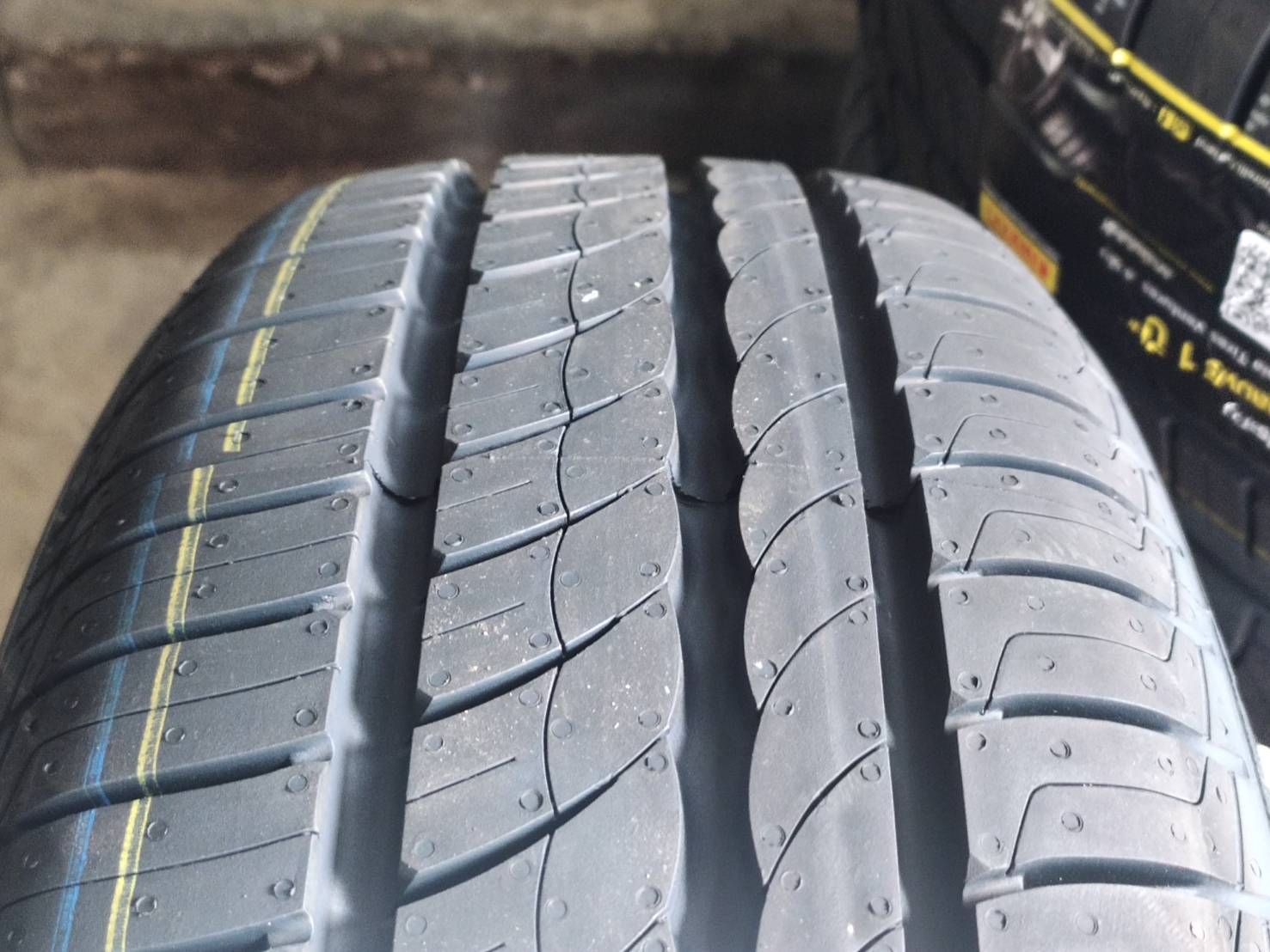 PIRELLI CINTURATO P1 185/60R15