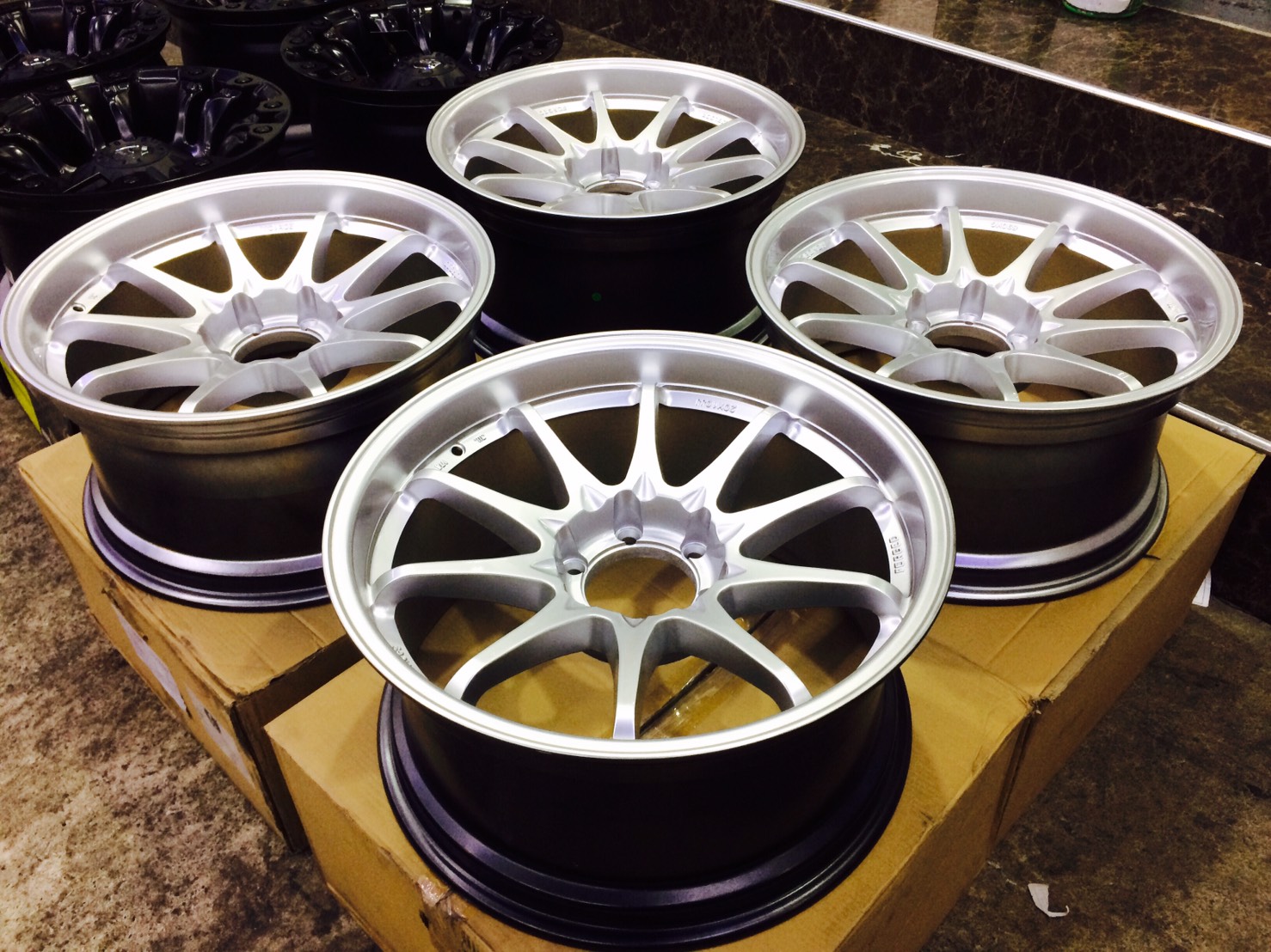CE28 H011 ขอบ20