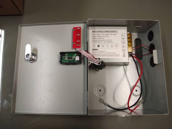 Power Supply ยี่ห้อ AC9C 12V3A หน้าจอไฟ LED บอกสถานะ พร้อมแบตเตอรี่สำรอง 12 V 7a