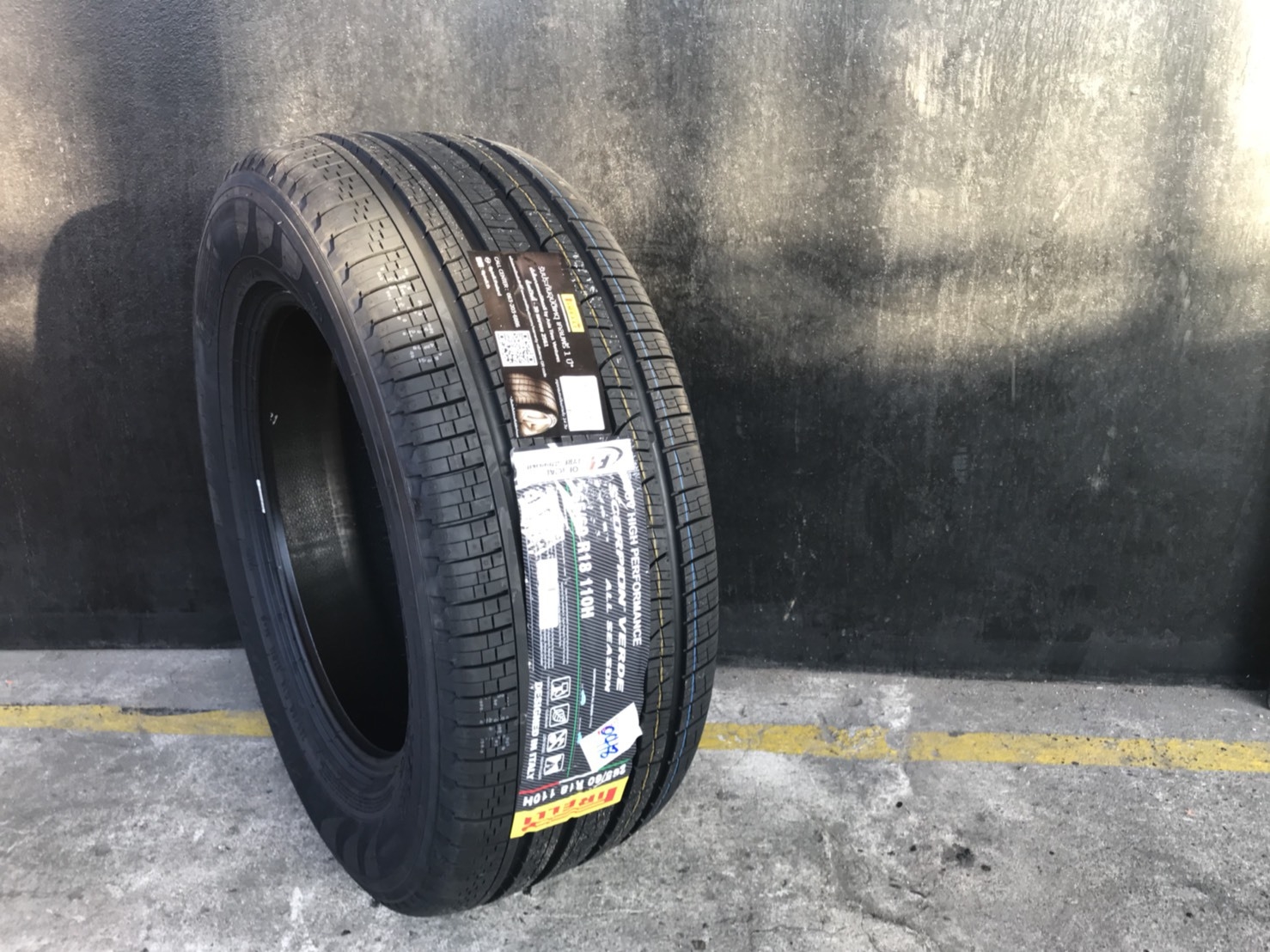 PIRELLI SCORPION VERDE ALL SEASON+ 265w60s18 เส้น 4500 บาท ปี16 ปกติ 10000