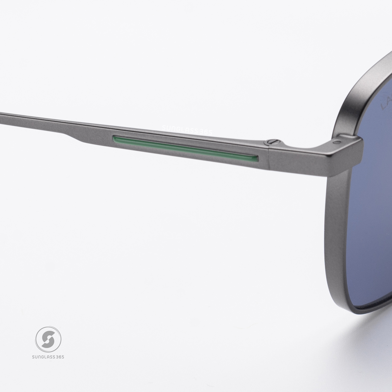 แว่นกันแดด Lacoste L261S 033