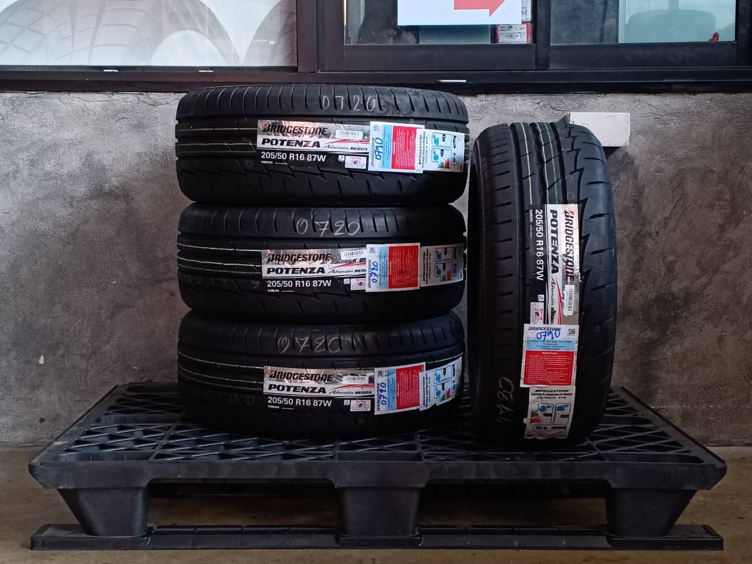 BRIDGESTONE 205/50R16 POTENZA RE003 ราคาถูก