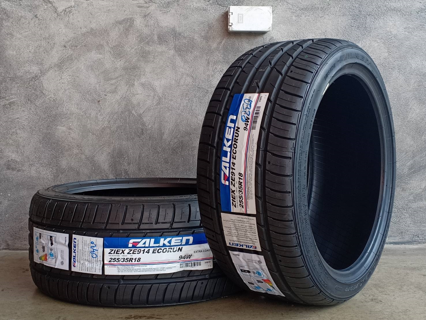 ยาง FALKEN ZE914 225/40R18 ปี20 255/35R18 ปี20