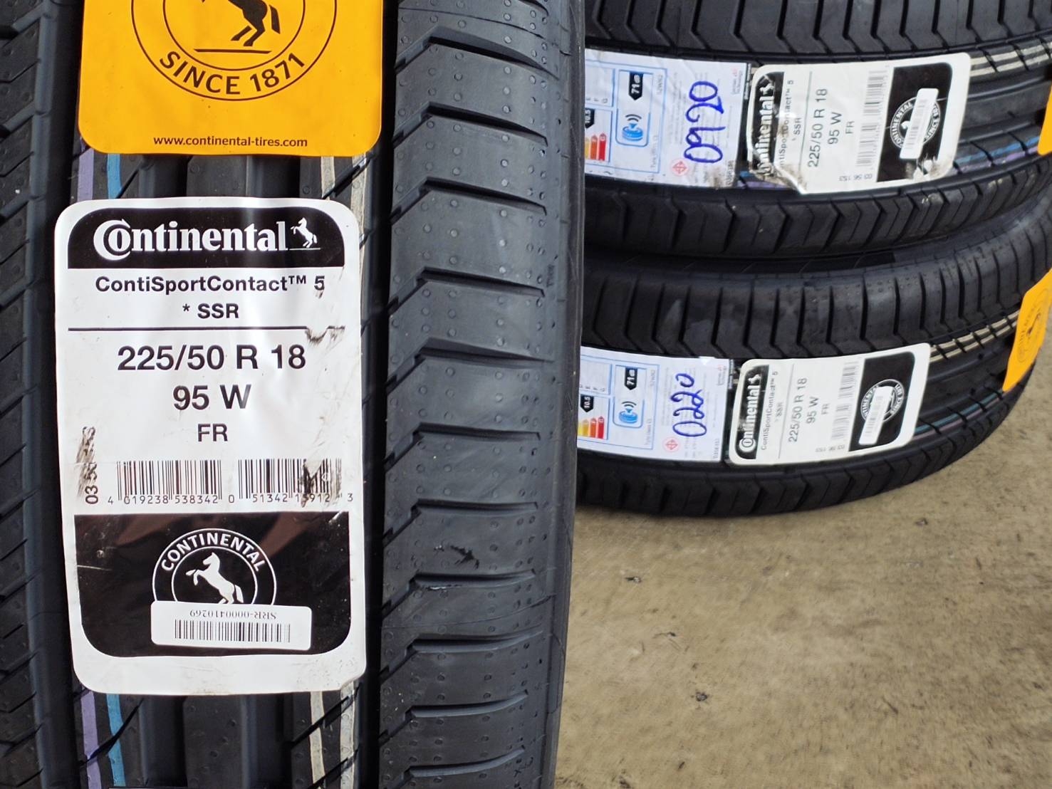 CONTINENTAL 95W CONTISPORTCONTACT TM5*SSR 225/50R18 ปี20