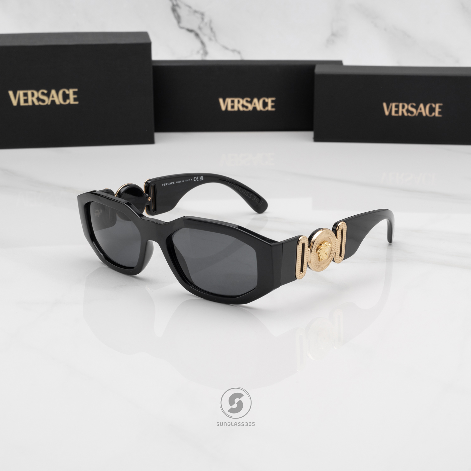 แว่นกันแดด Versace Medusa Biggie VE4361 GB1/87