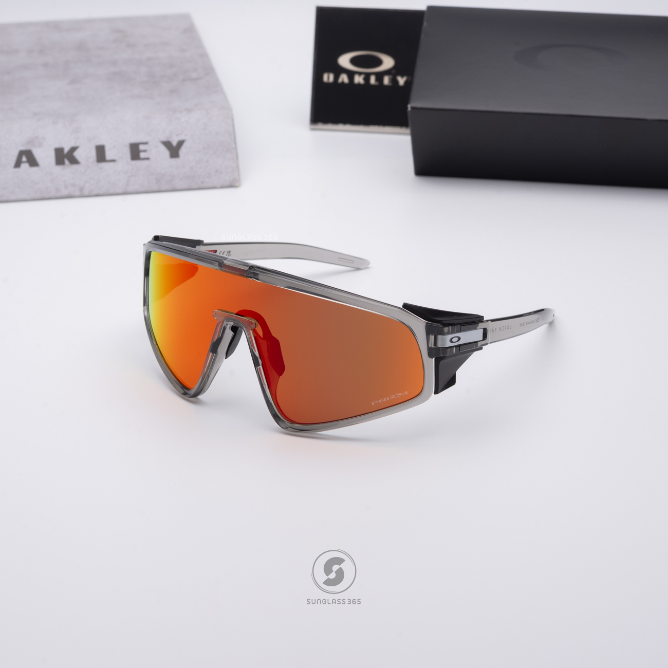OAKLEY LATCH PANEL OO9404-04 Grey Ink Prizm Ruby