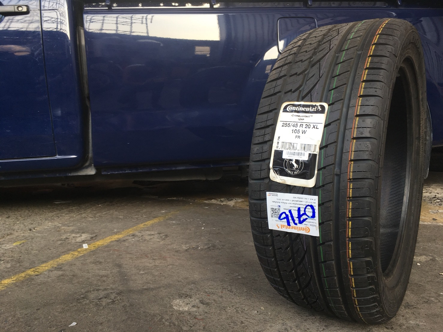 CONTINENTAL CROSS CONTACT UHP 255/45R20 เส้น 5500 ปกติ 12000 ปี16 ราคาพิเศษจำนวนจำกัด