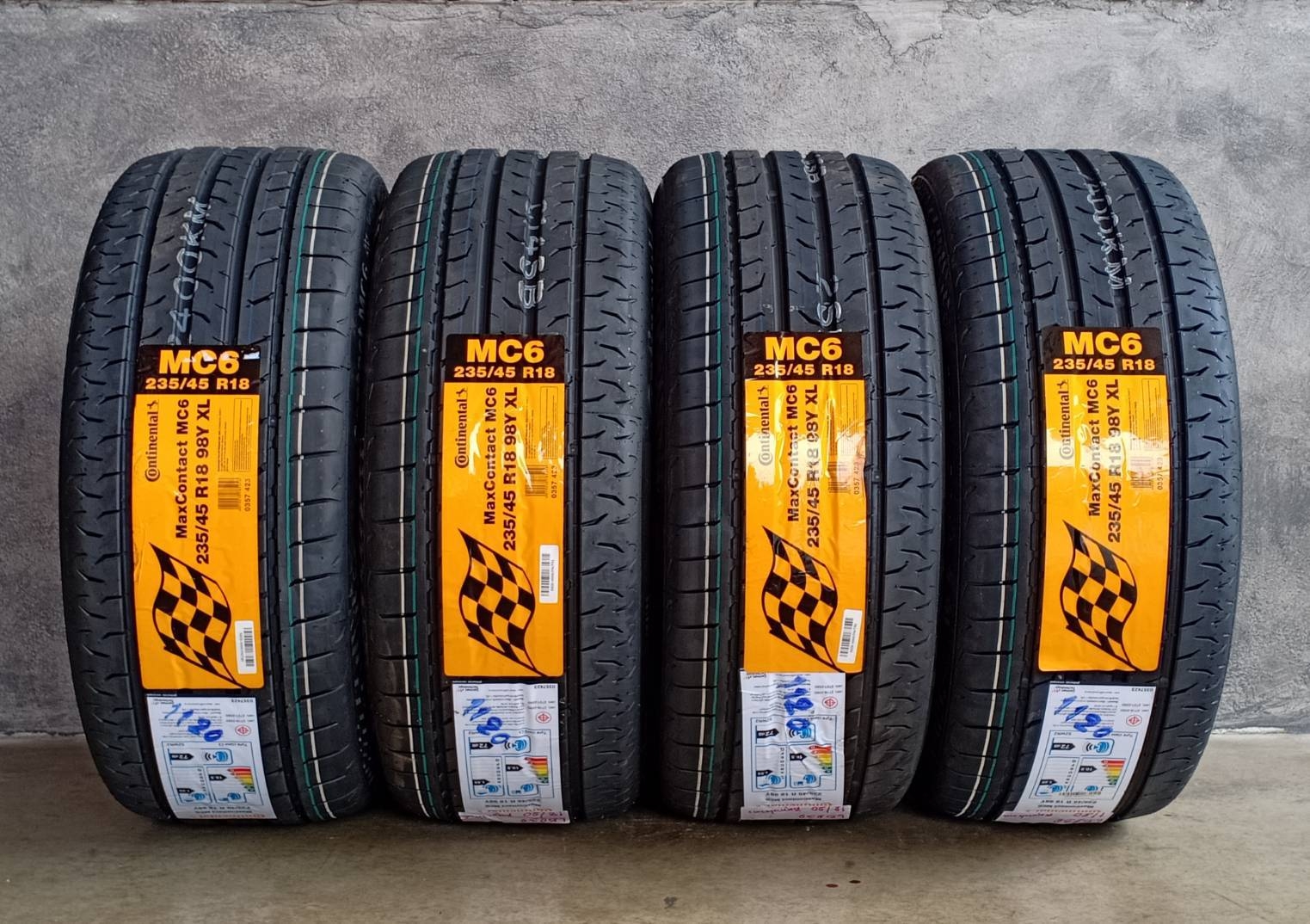 CONTINENTAL 235/45R18 CONTACT MC6ต้องการส่วนลดราคาพิเศษ กรุณาสอบถาม