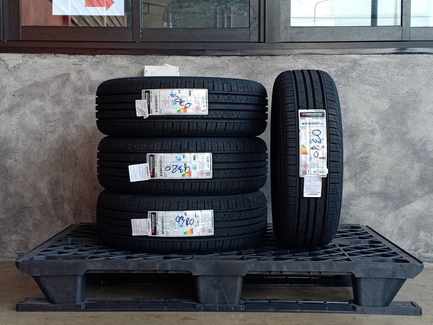 ยางใหม่ HANKOOK H308 185/60-15 ราคาพิเศษ