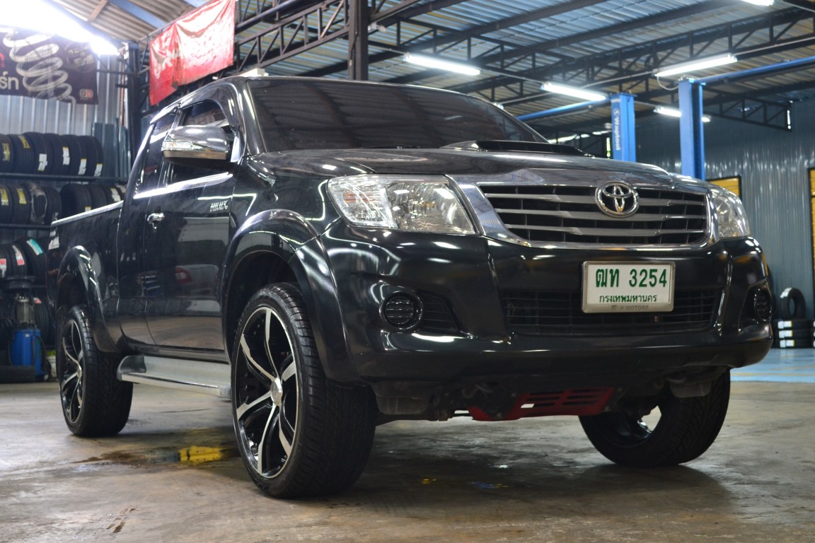 SUNNY 265/40-22 เส้น 3250 บาท ปกติ 4800 บาท ลด คุ้ม