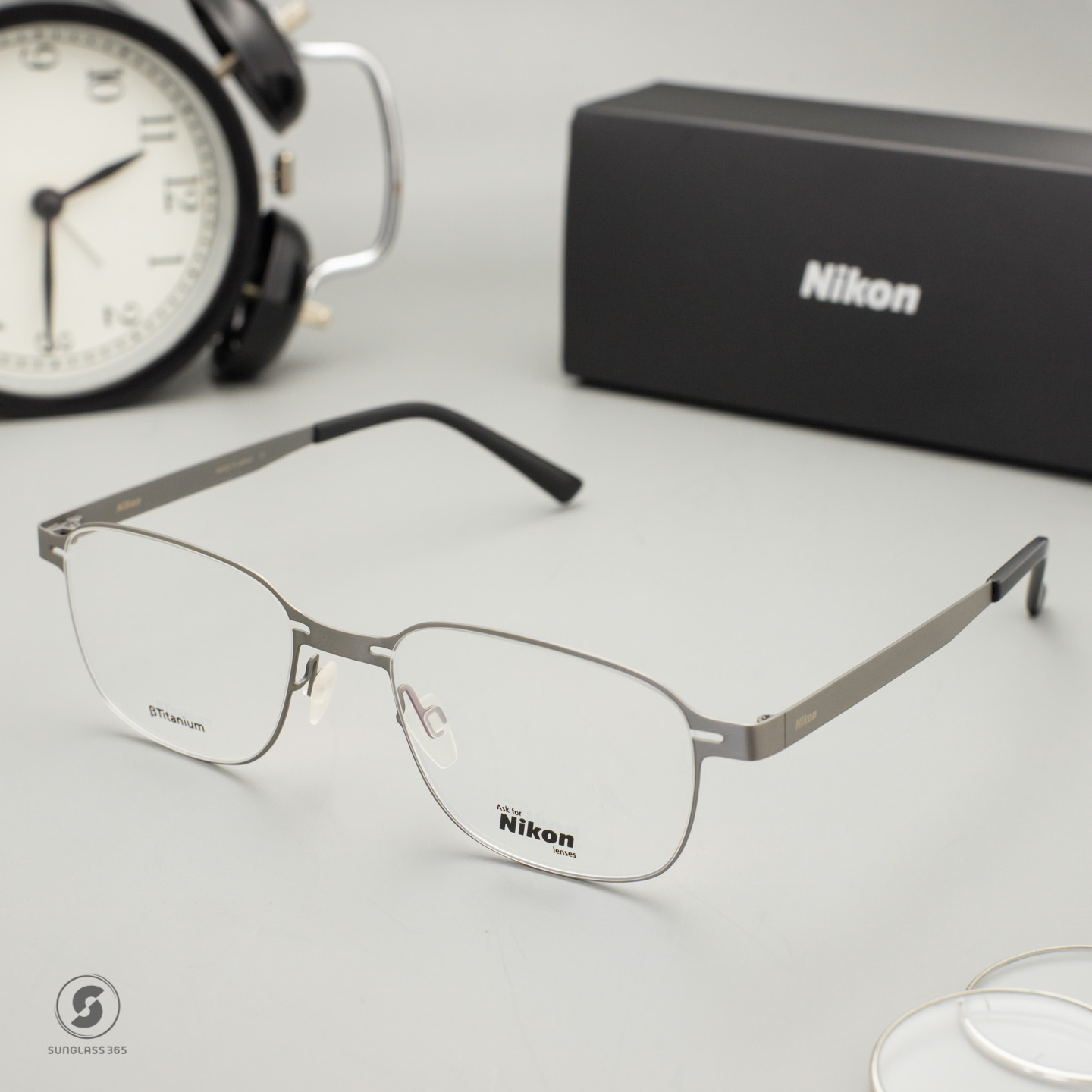 NIKON Frame SEAMLESS COLLECTION NP0006 084 Brushed Titanium