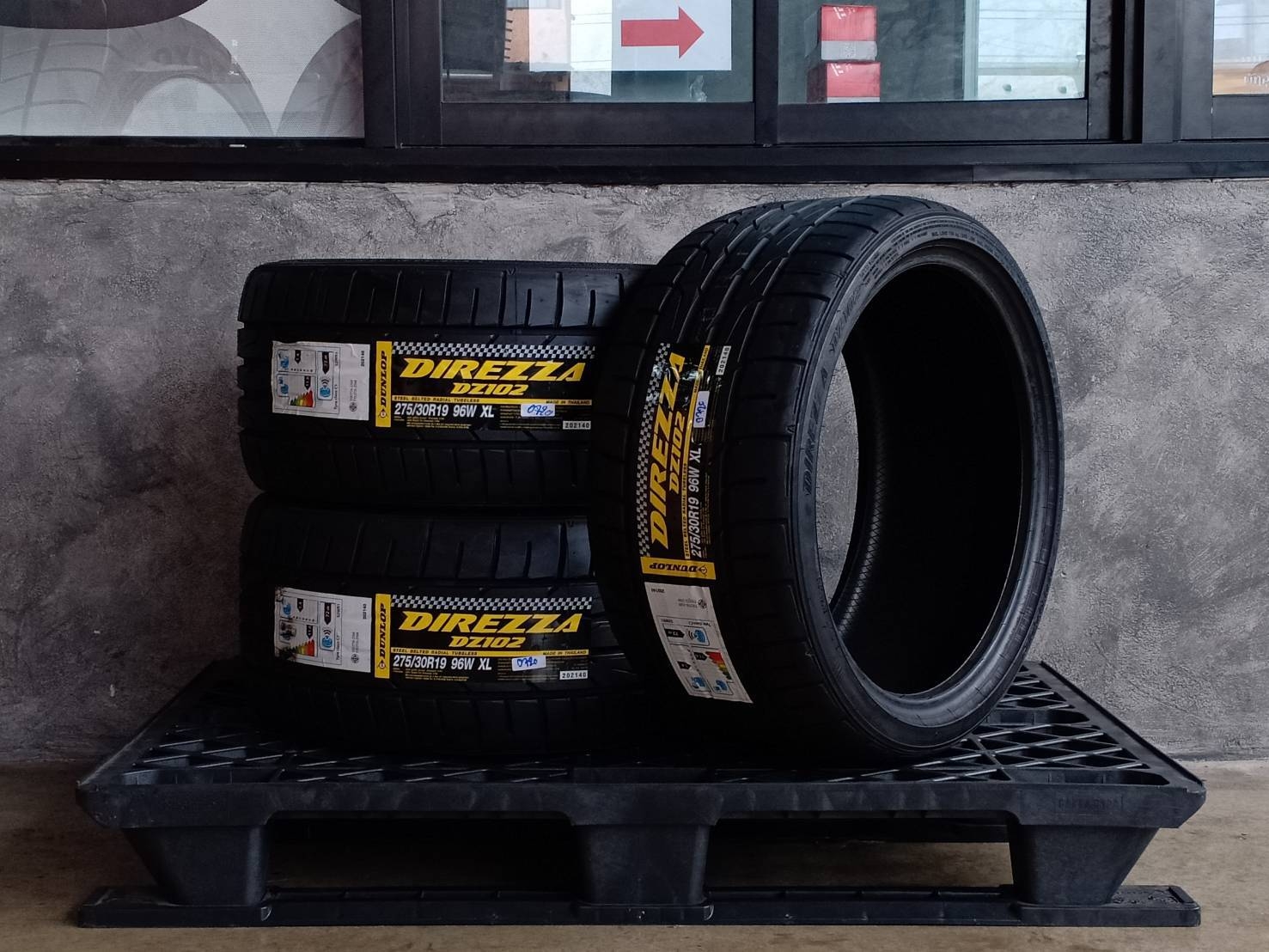 DUNLOP DIREZZA DZ102 245/35R19 ปี20 275/30R19 ปี20