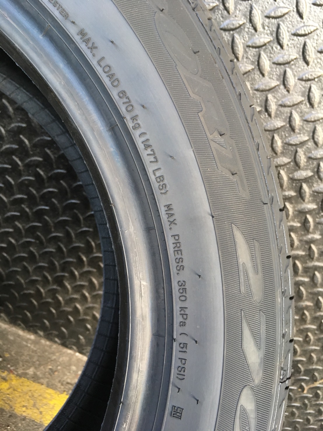 DUNLOP SP270 215-55-17 ปี18