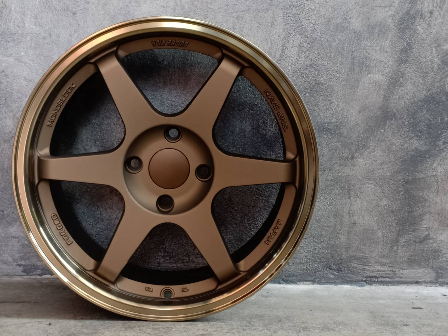 TK-37 17X8 4X114.3 35 73.1 LP/BR