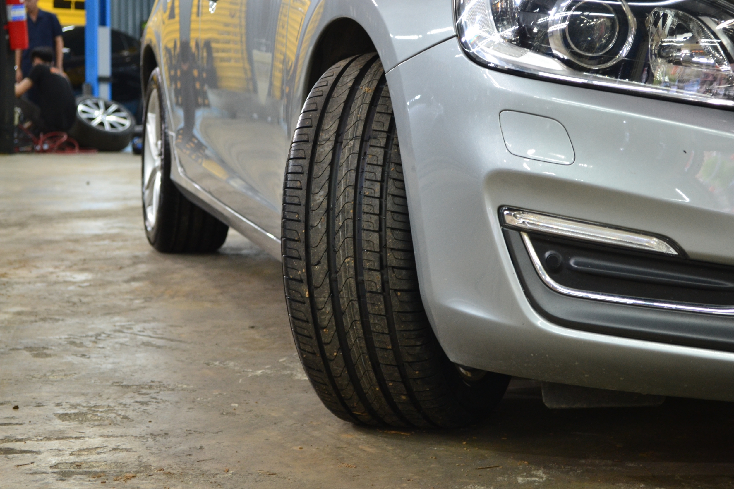 PIRELLI CINTURATO P7 245-45-17 เส้น 3900 ปี16 ปกติ 7500 ลดสุดๆ