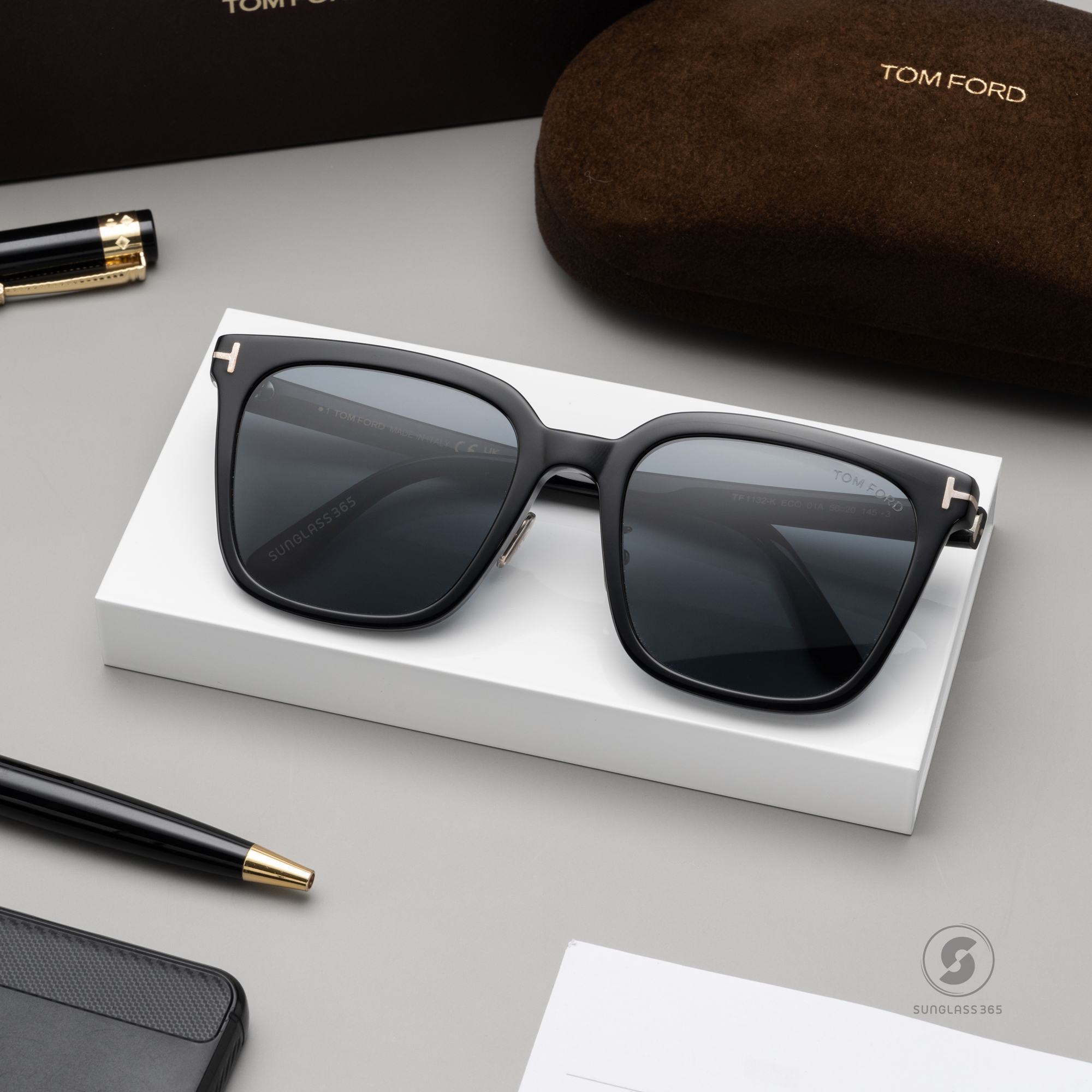 แว่นกันแดด TOM FORD TF1132-K 01A