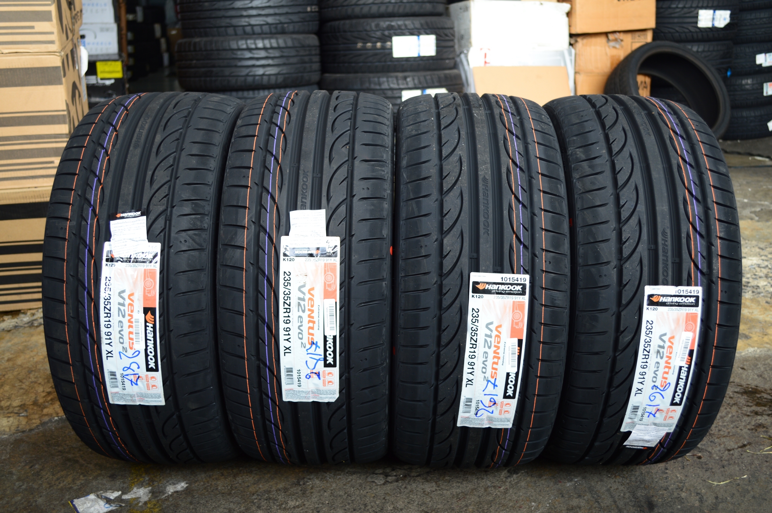 HANKOOK V12EVO2 235/35-19 ราคาพิเศษ และเบอร์อื่น ราคาโปรโมชั่นเพียบ