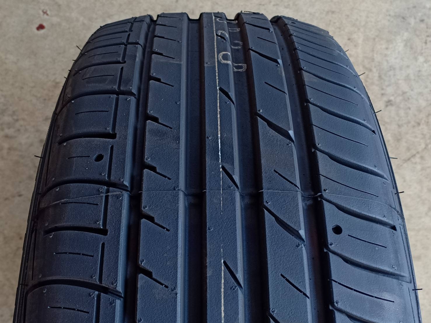 FALKEN 235/60R17 ZIEX ZE914 ECORUN ต้องการส่วนลดราคาพิเศษ กรุณาสอบถาม