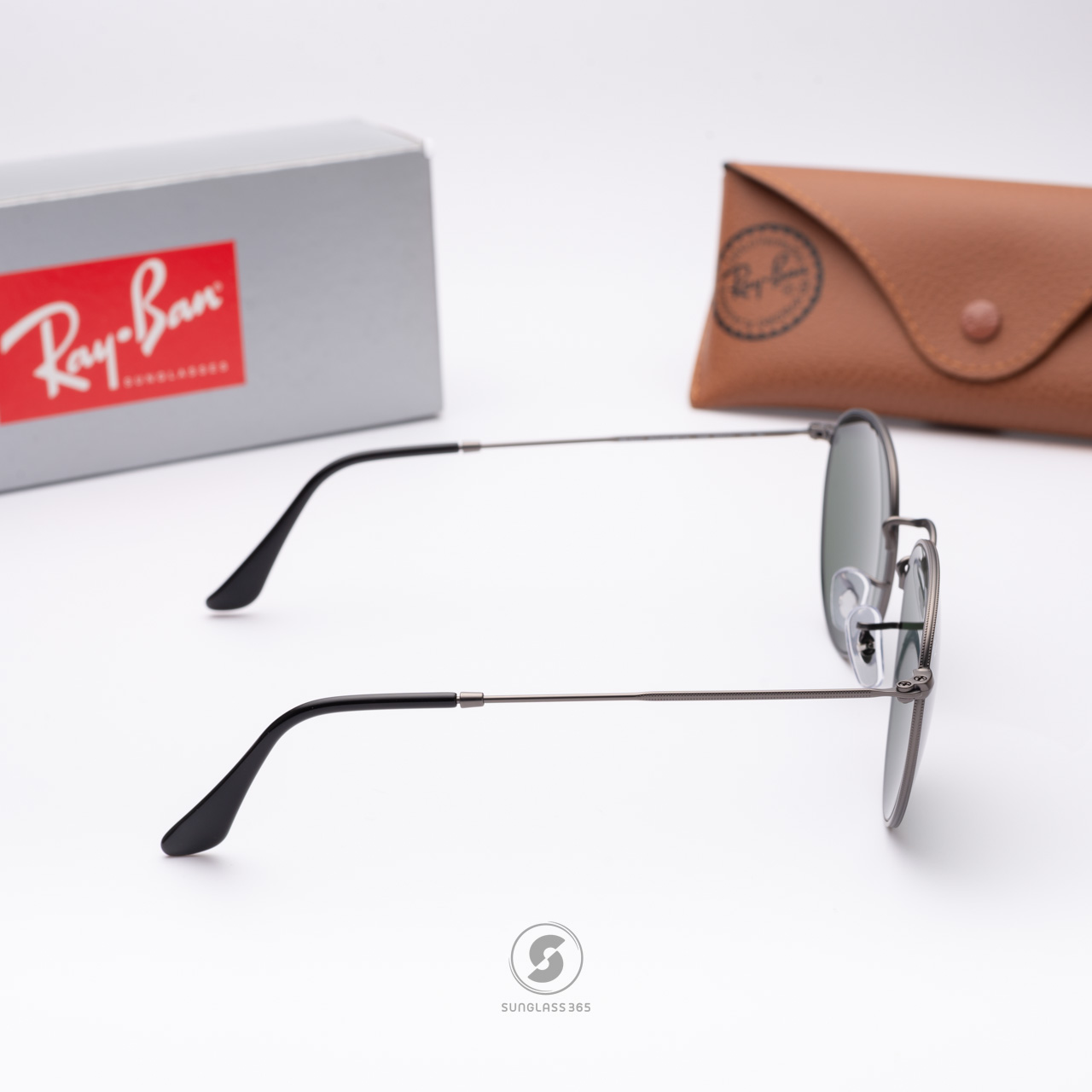 Ray-Ban RB3447 029 Round metal Gunmetal frame G-15 lenses