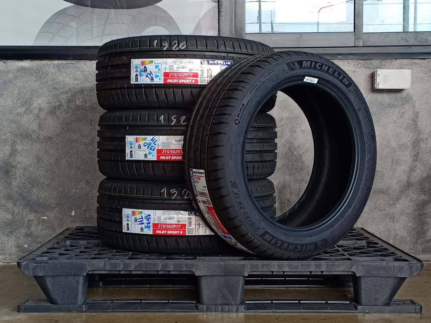MICHELIN PILOT SPORT 4ST 215/50ZR17 ปี20