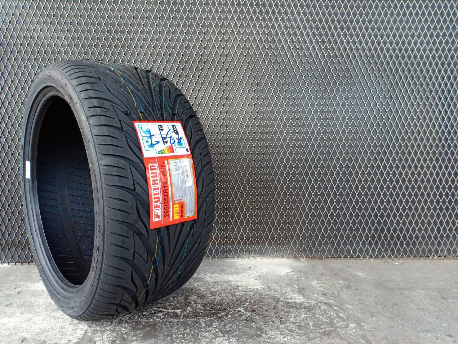 FULLRUN 235/40ZR18 265/35ZR18 ราคาถูก