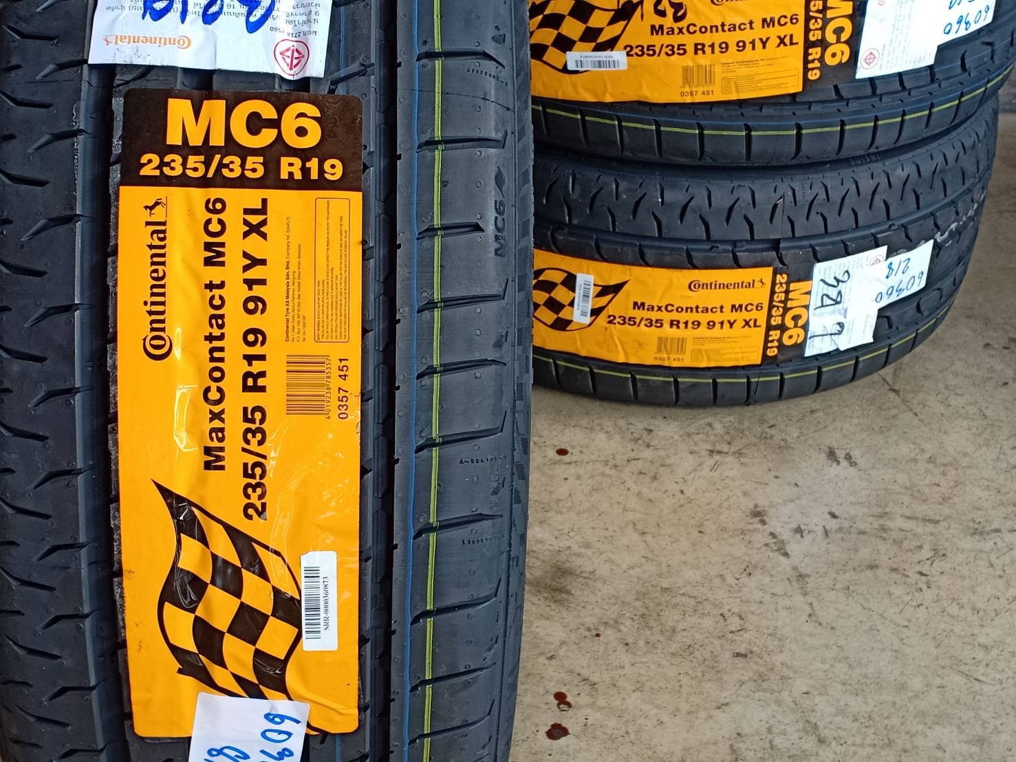 CONTINENTAL MC6 235/35-19 ปี19 ลดราคาพิเศษ