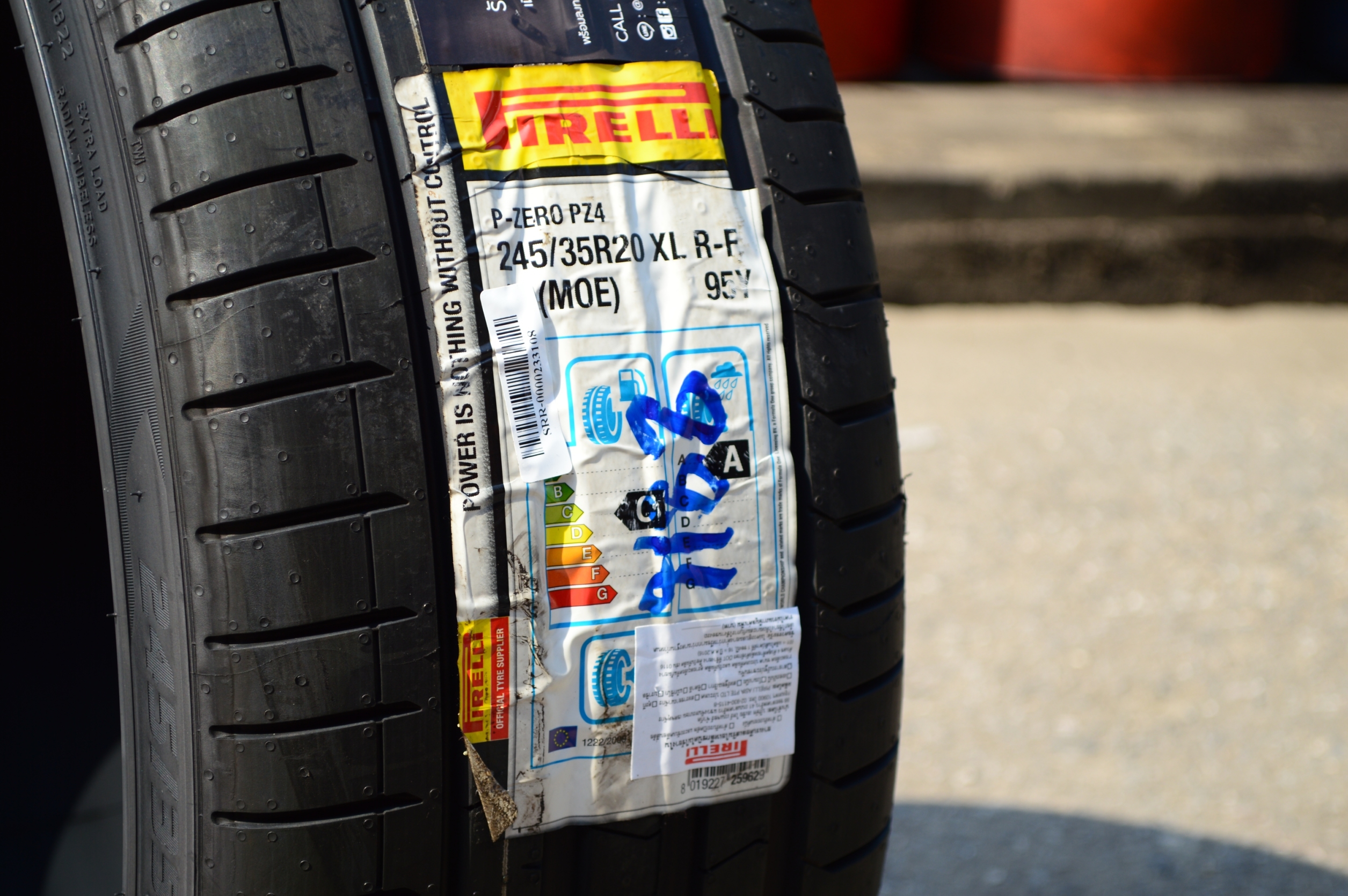 PIRELLI PZERO RFT 245/35-20 เส้น 14500 ปกติ 21000