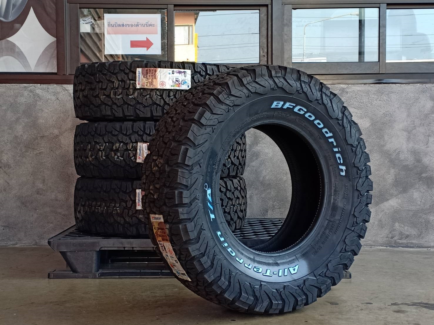 BF GOODRICH KO2 265/70-16 ลดราคา