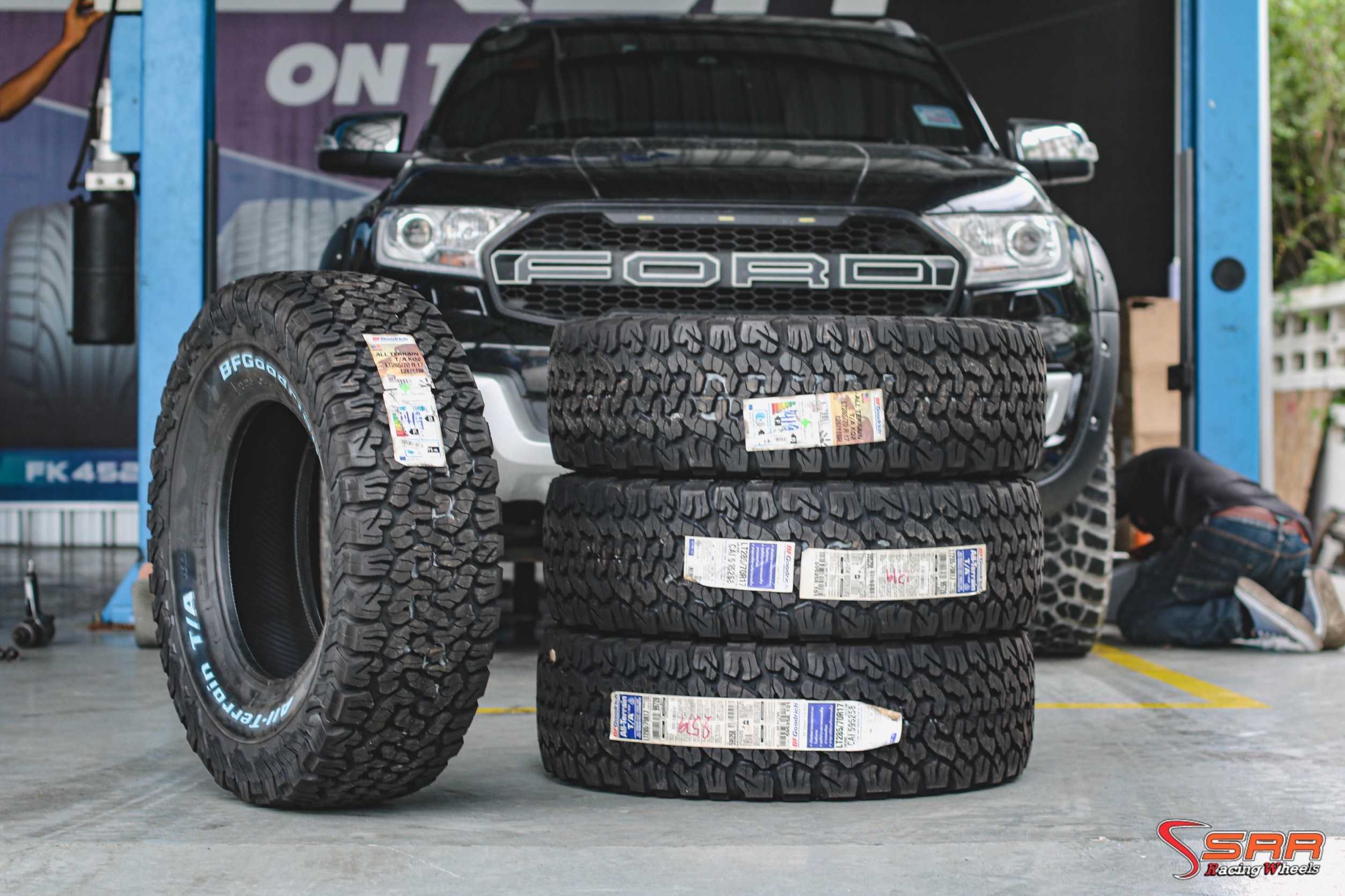 BFGOODRICH AT-KO2 285/70R17