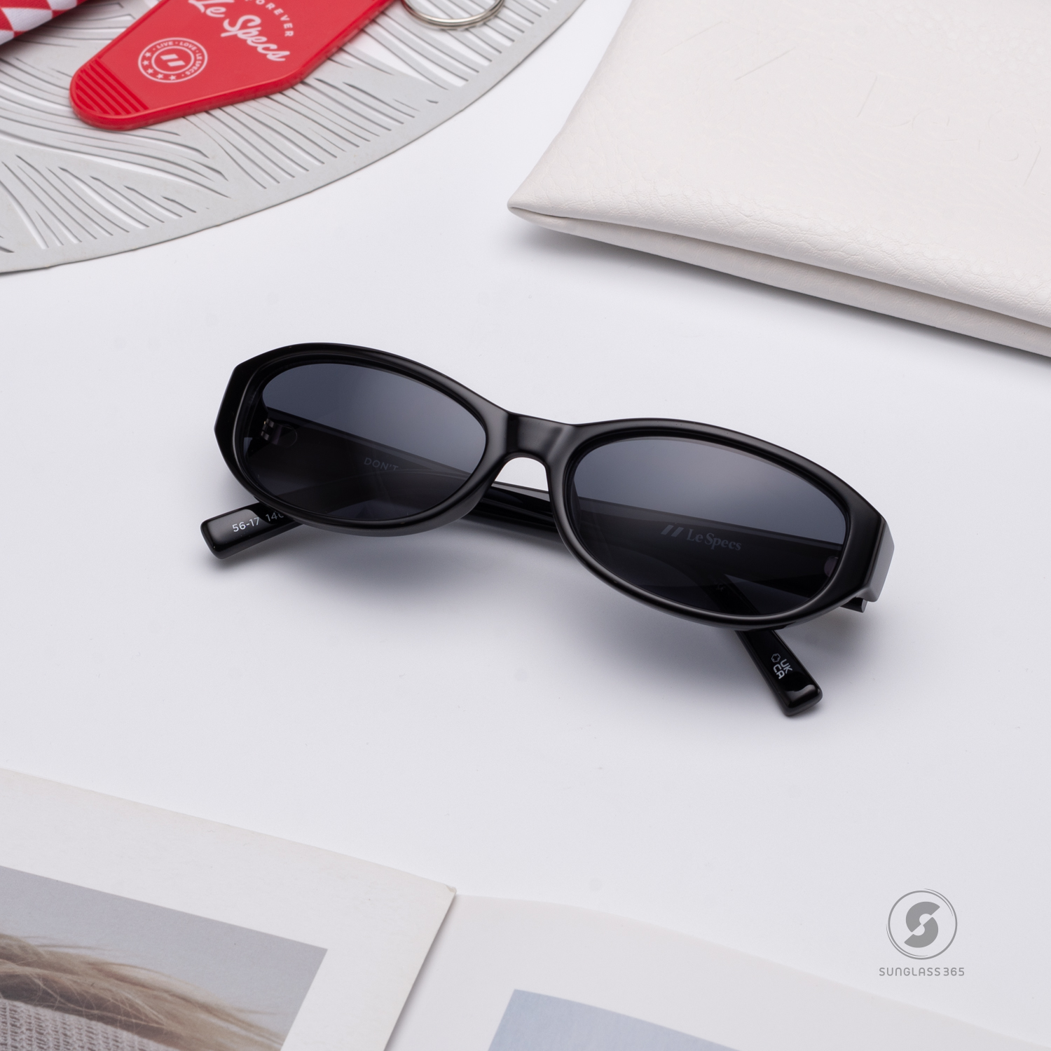 แว่นกันแดด Le Specs LSP2452430 DON'T CHA Black