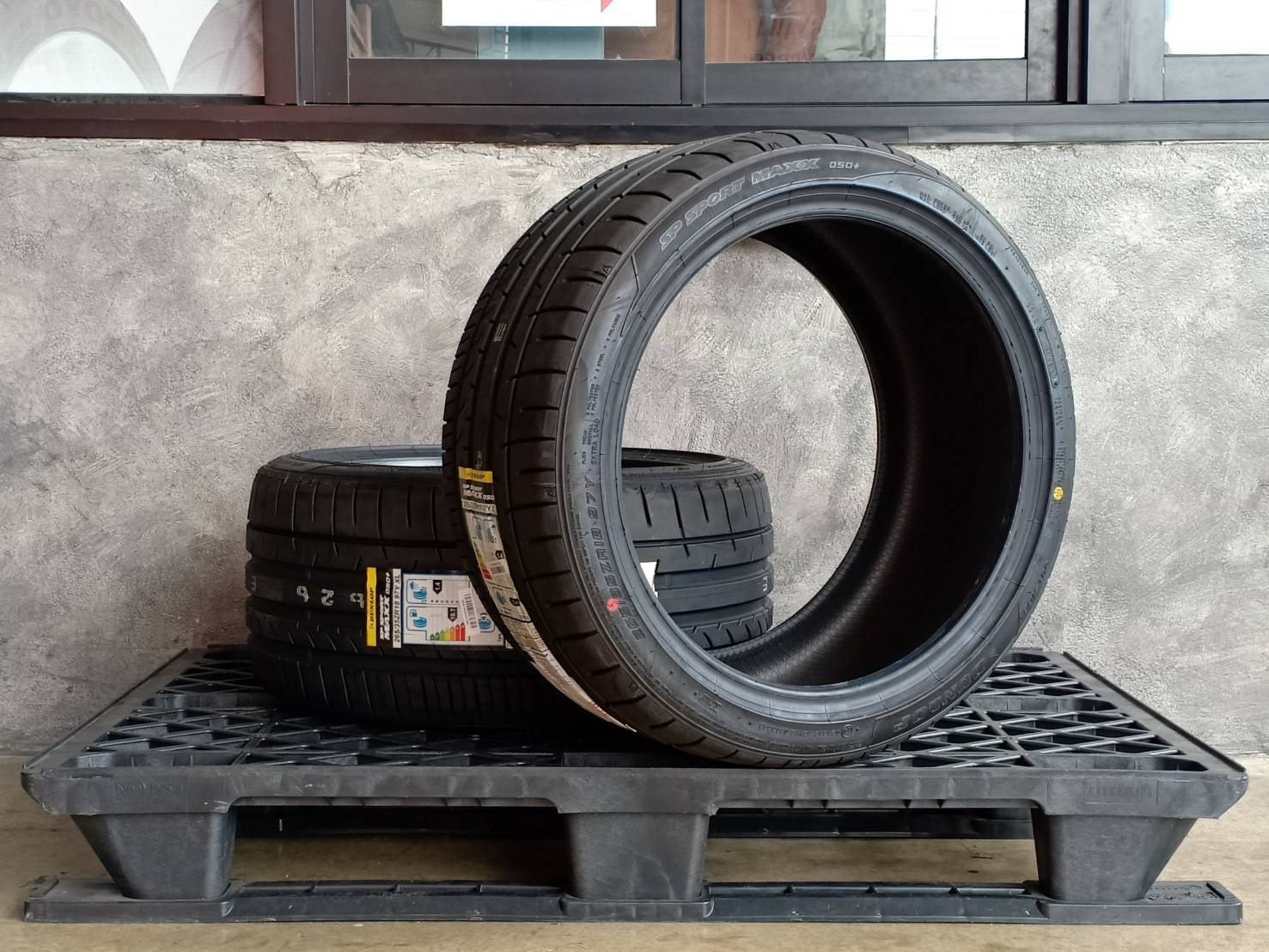 DUNLOP SP SPORTMAXX050 PLUS 265/35ZR18 97Y XL JAPAN