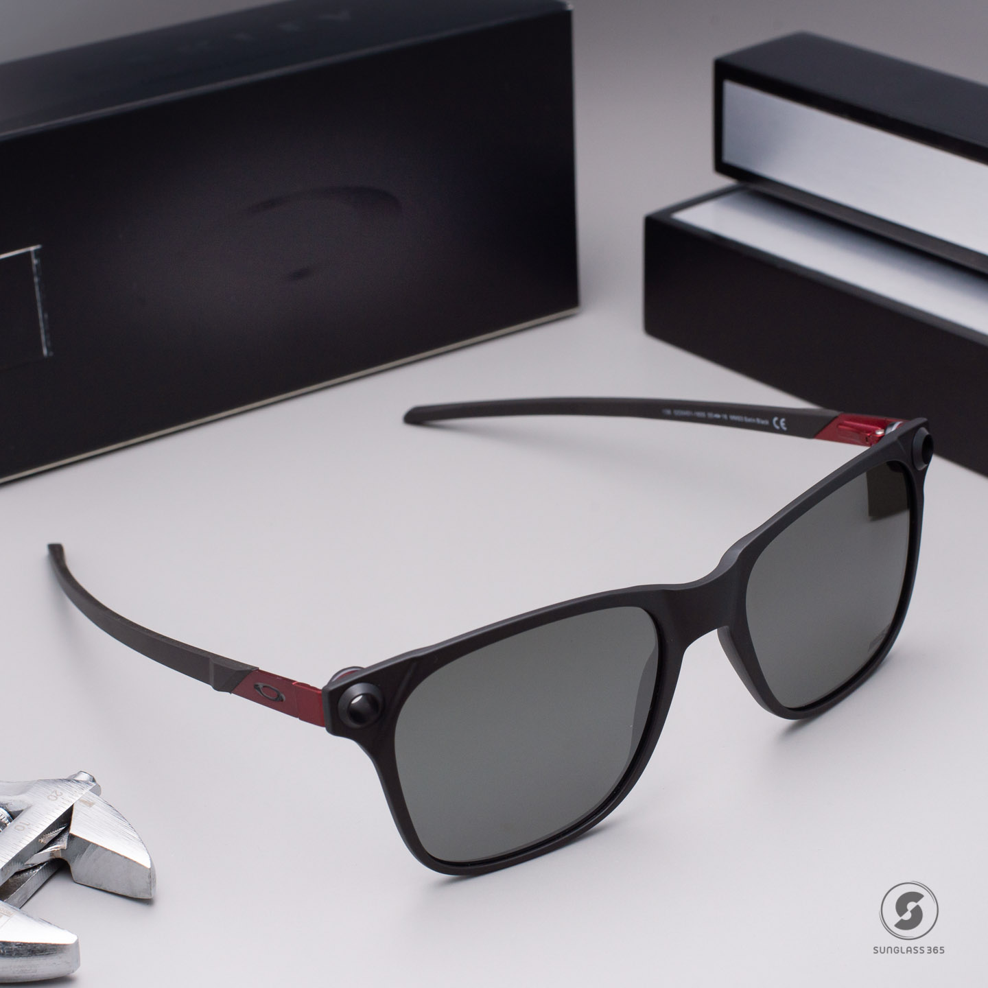 Oakley OO9451-16 MotoGP Collection Satin Black Prizm Black