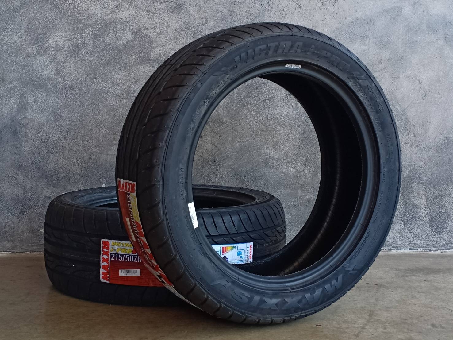MAXXIS 215/50ZR17 VICTRA I-PRO 95W XL MADE IN THAILAND