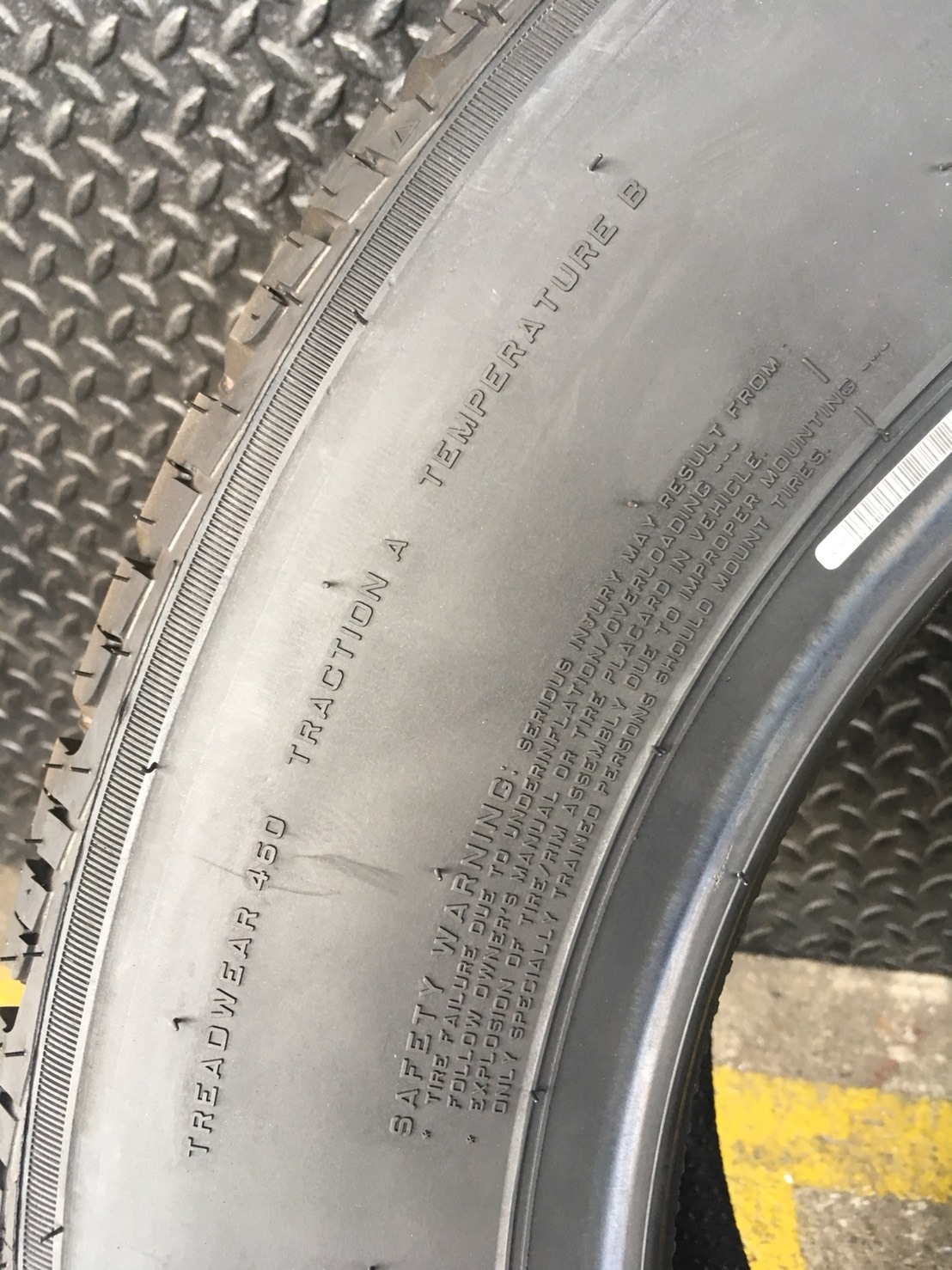 GT RADIAL SAVERO A/T PLUS 265-60-18 เส้น 6500 ซื้อ2แถม2