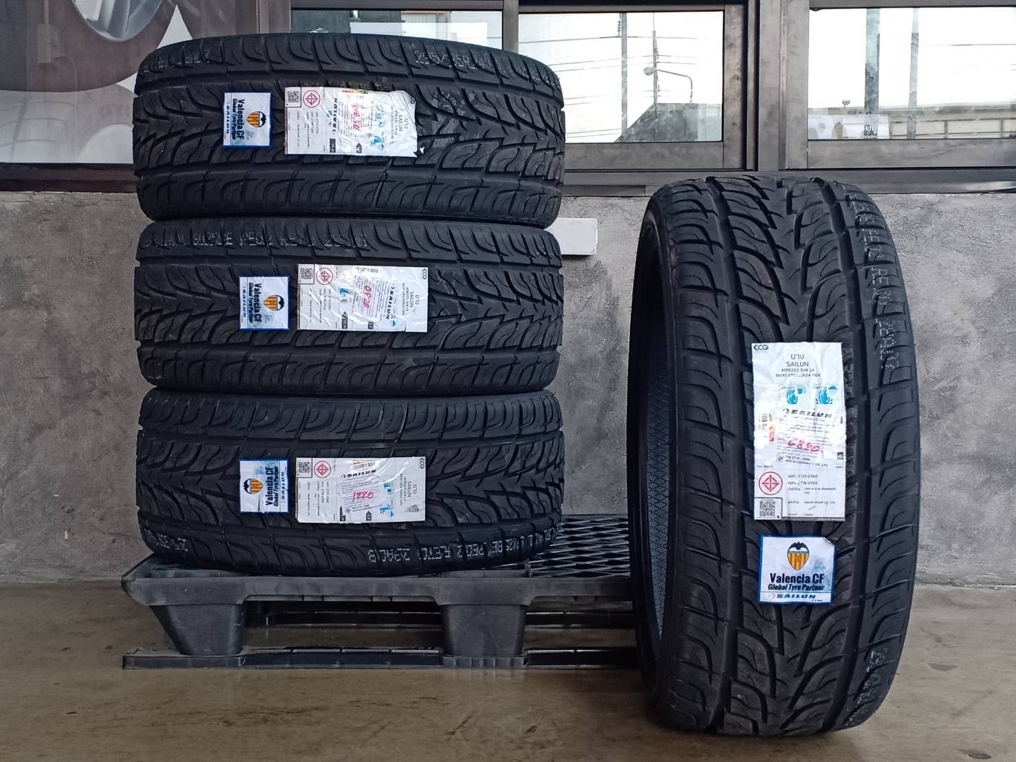 SAILUIN ATREZZO SVR LX 295/35R24 110V CHINA
