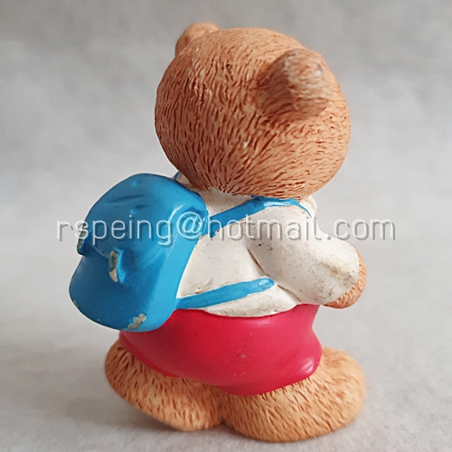 ฟิกเกอร์เรซิ่น หมีไปโรงเรียน