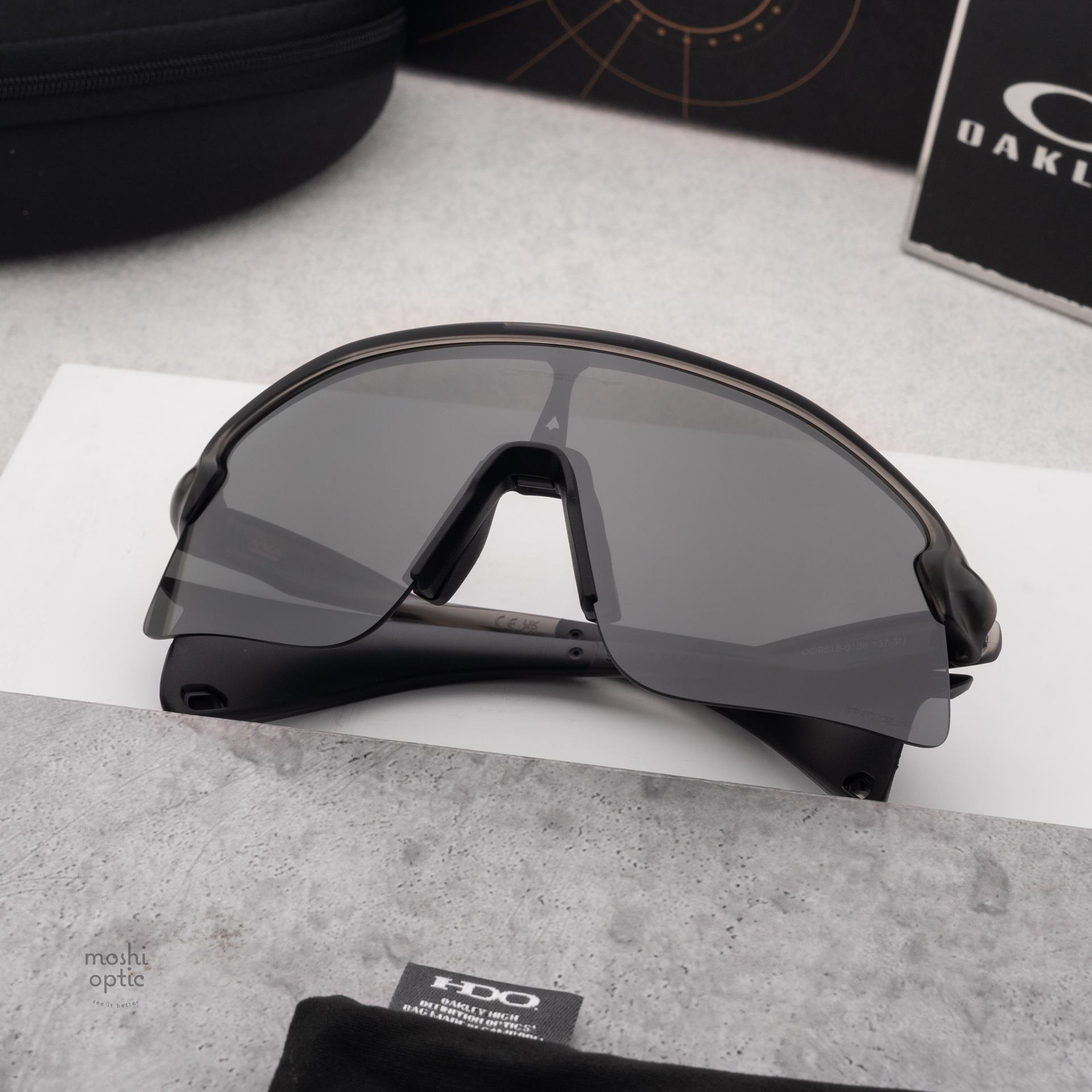 OAKLEY STUNT DEVIL S OO9518-01 Grey Smoke Prizm Black