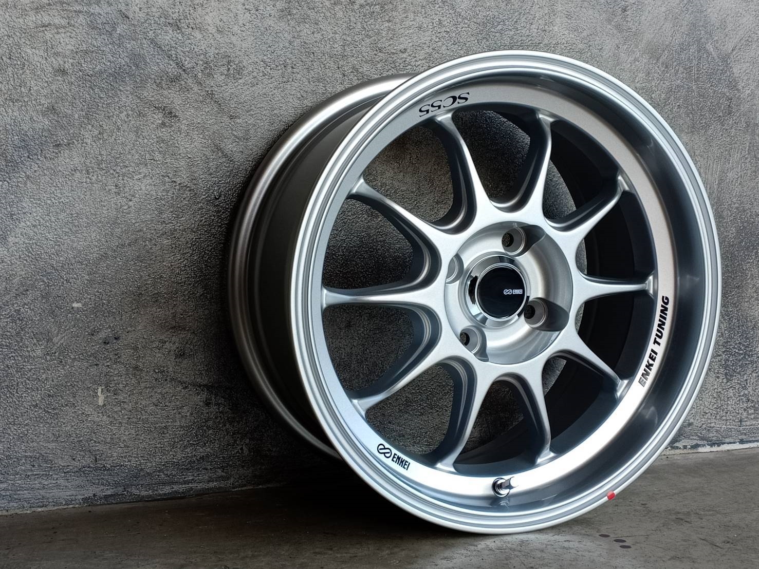 ENKEI TUNING SC55 15X7 4X100 28 73.1 GSV1QR2DKK สินค้าราคาถูก