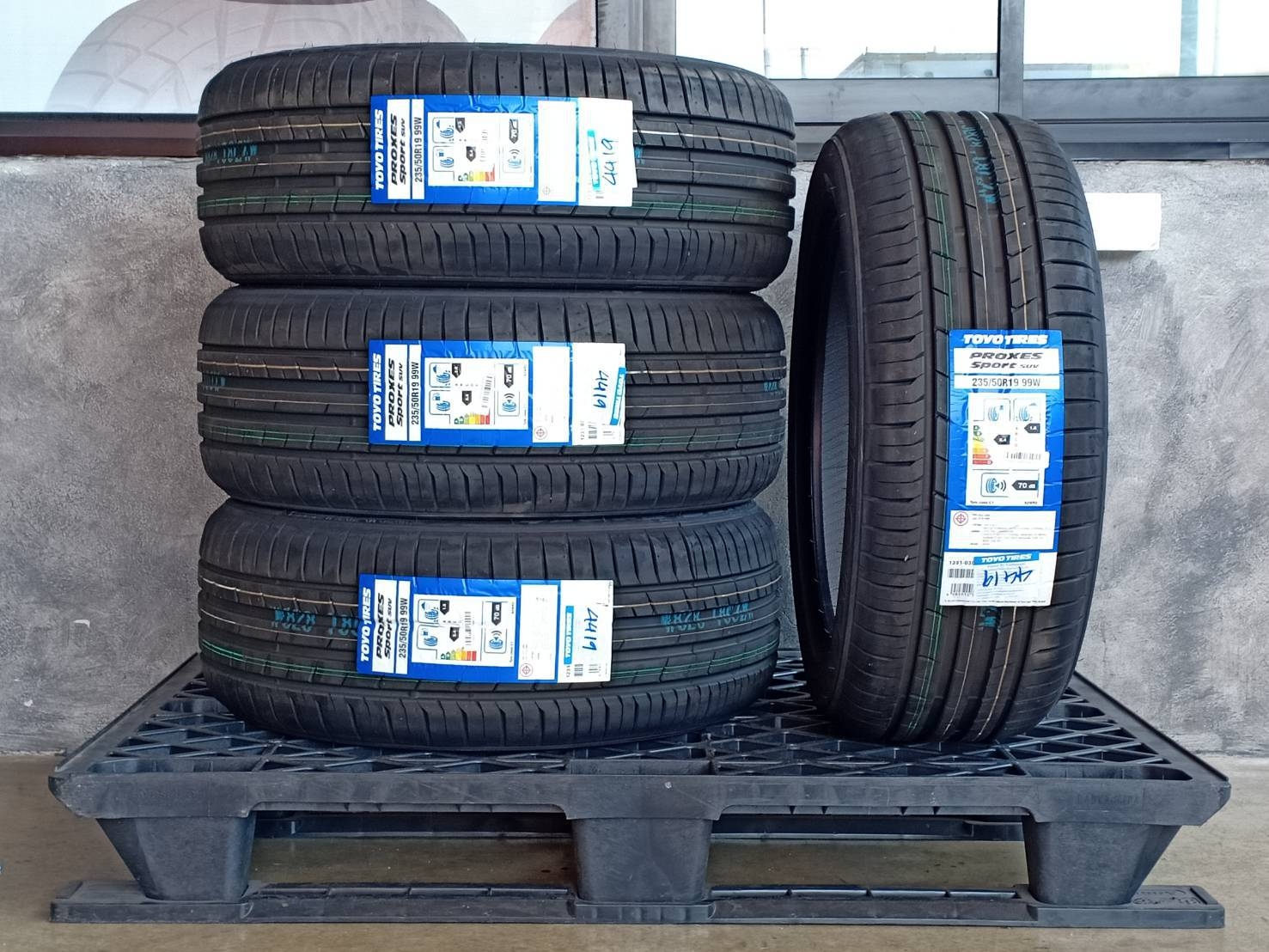 TOYO 235/50R19 PROXES SPORT SUV 99W MADE IN JAPAN