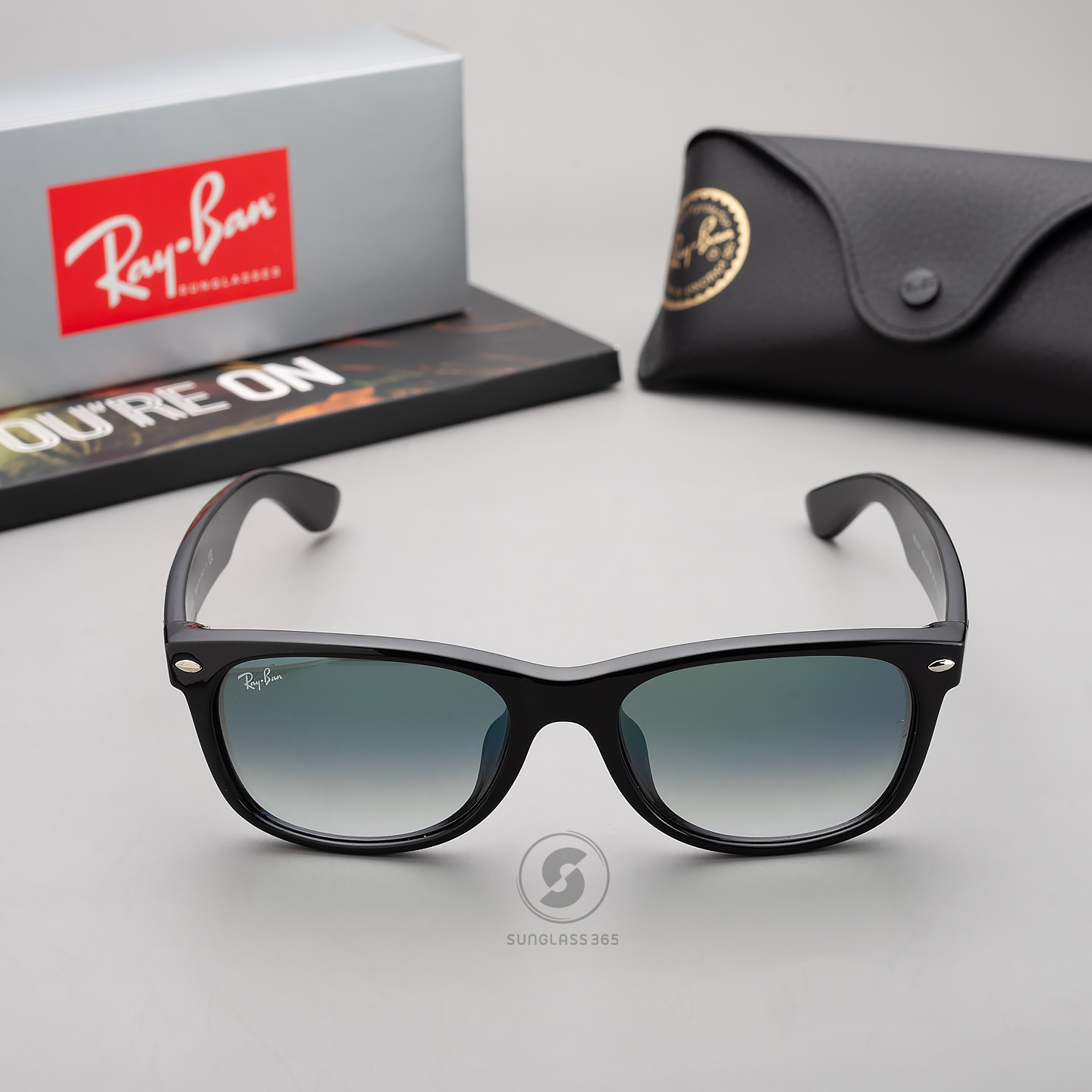 RayBan RB2132F 901/3A New Wayfarer Black clear gradient green