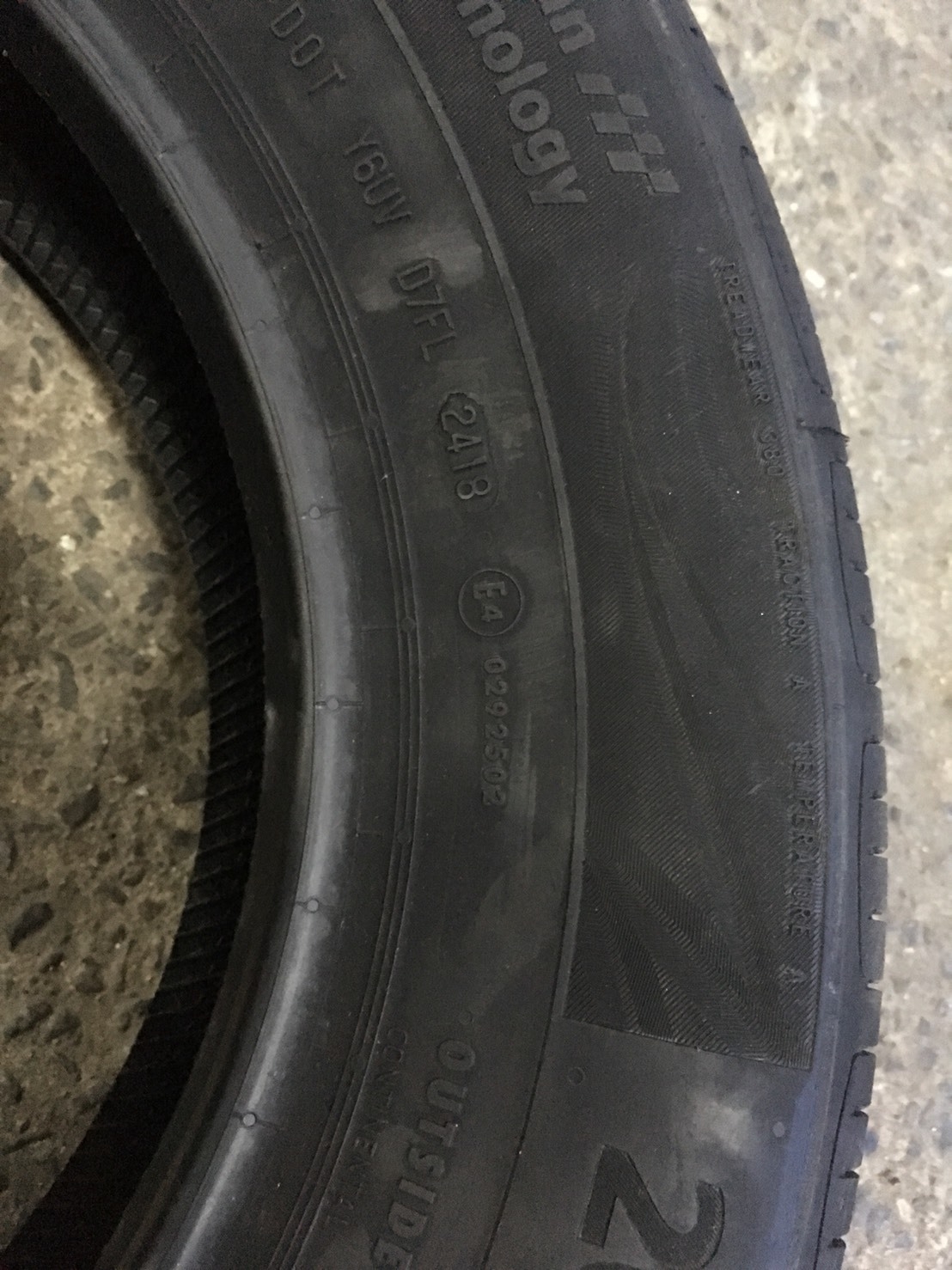 CONTINENTAL CONTACT CC6 205/65-15 ปี18 เส้น 2250 ปกติ 3000