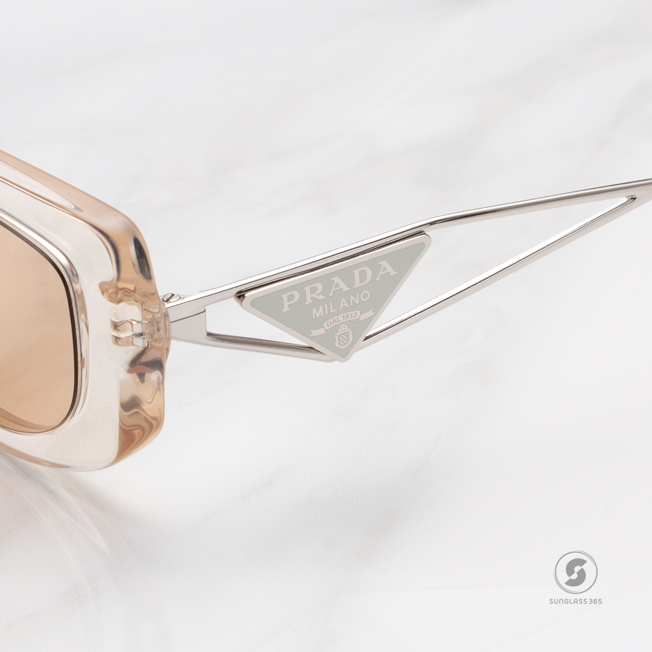 PRADA Symbole PR14YS 19M4I2 Crystal Beige