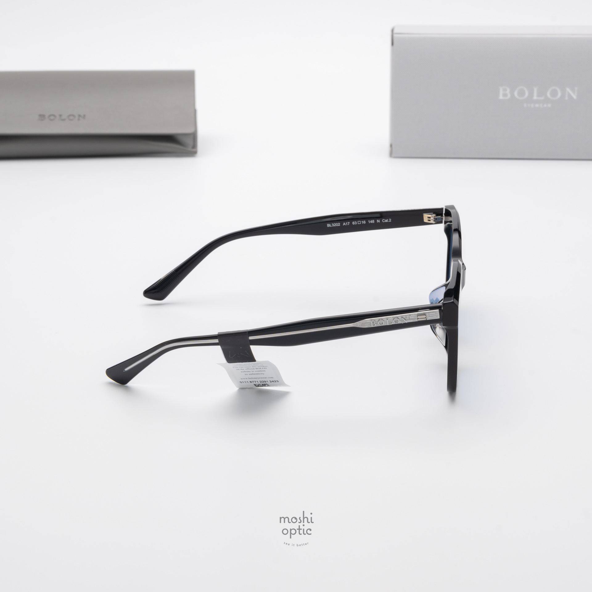 แว่นกันแดด BOLON รุ่น BL3202 Hallstatt A17 Shiny Black